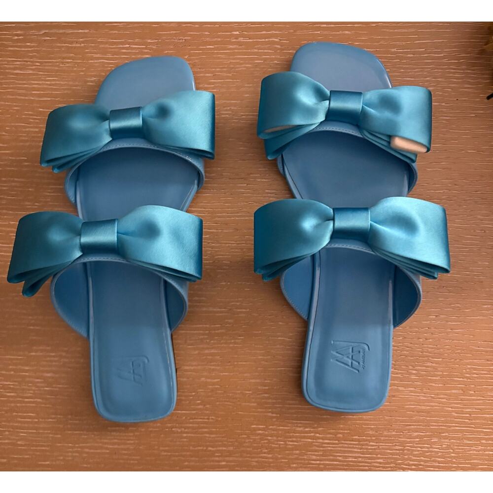 NIB AAJ By Aminah Women's Jody Bow Flat BLUE Sandals Size 7.5